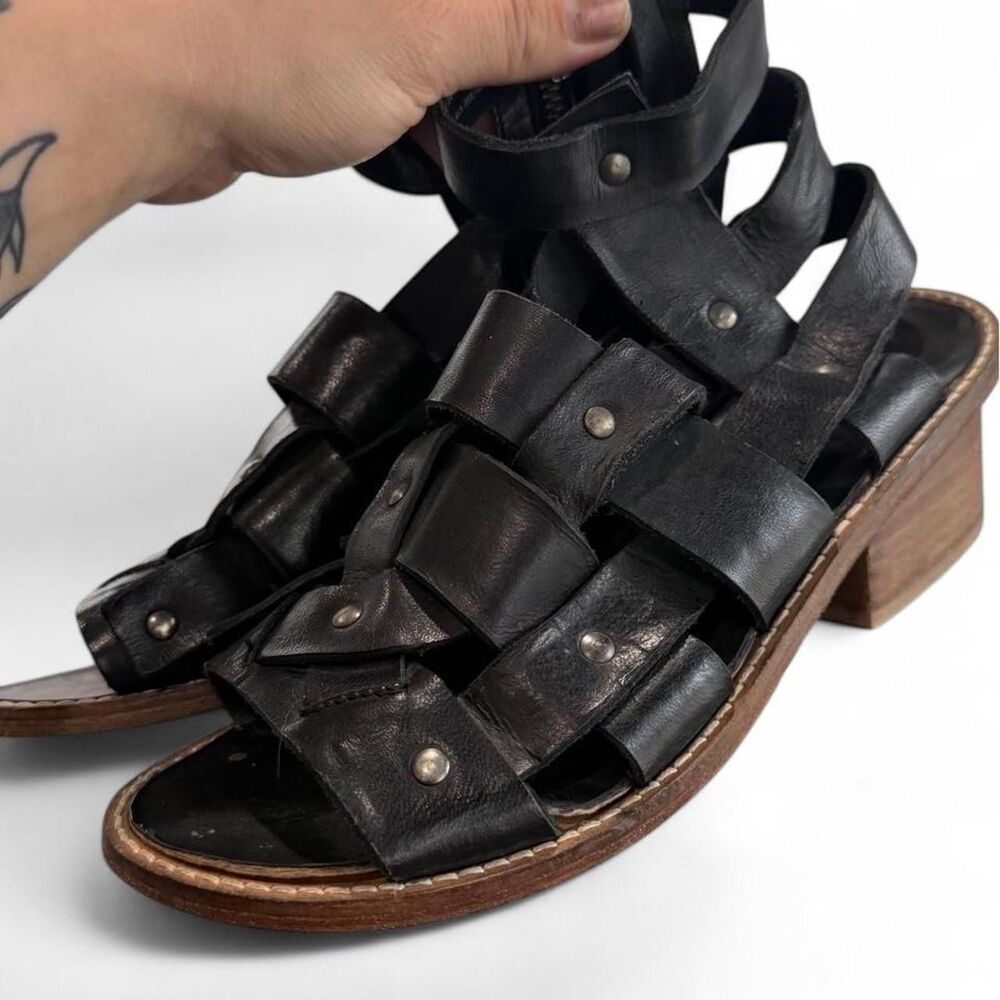 Free-people Women's Black and Navy Sandals